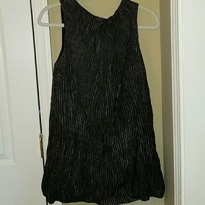 Never worn, texturized Nicole Miller tunic